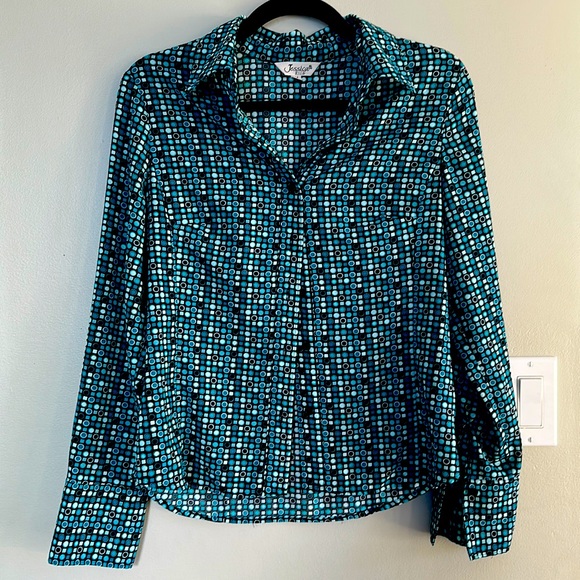 Jessica Button-Up Long Sleeve 🩵🖤 - Picture 1 of 4